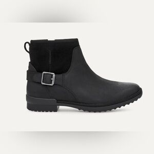 LIKE NEW UGG Selima Ankle Boot